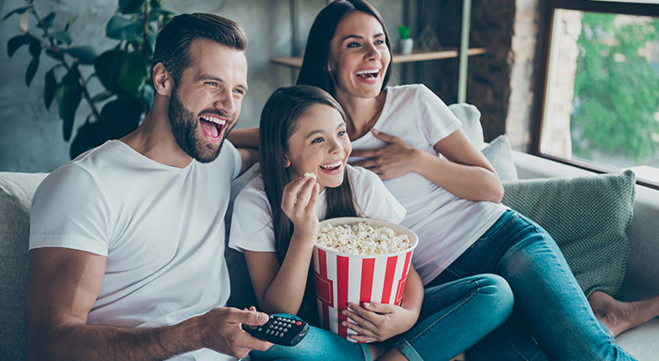 Playeras, un look cómodo y presentable para esta cuarentena