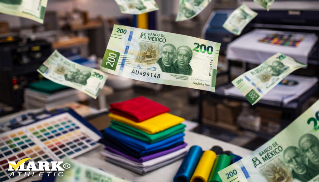 Ganancias de negocio de playeras personalizadas con Mark Athletic, mostrando estampado, telas y dinero en México